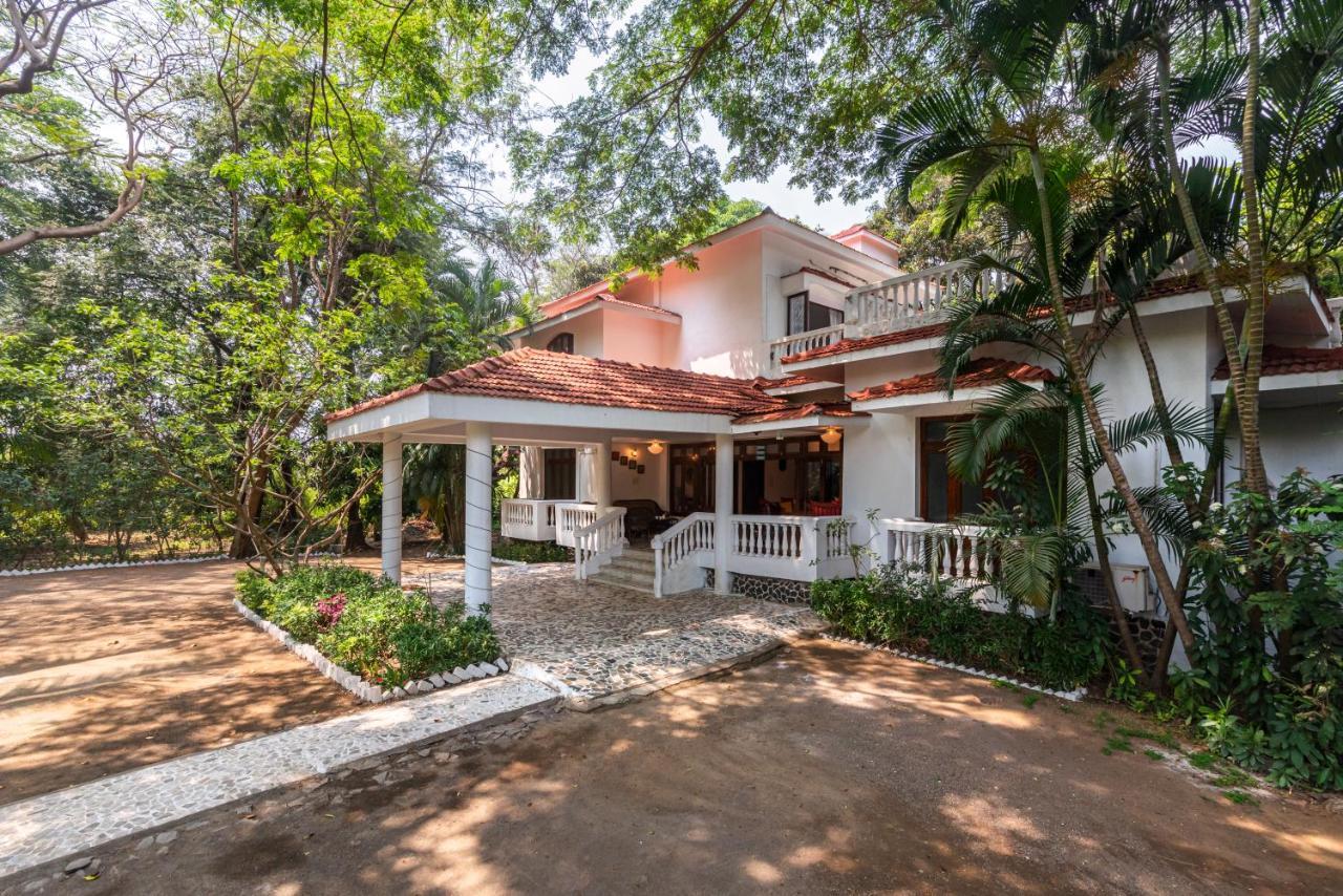 Saffronstays Chikoo Wadi- 3Bdr Pet-Friendly Villa With Pool In Boisar エクステリア 写真